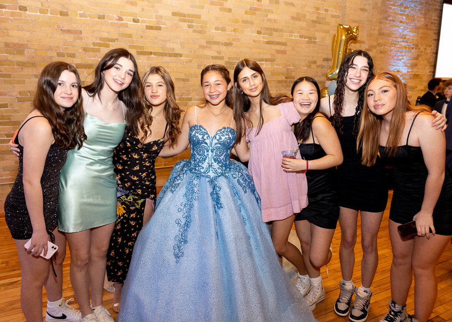 Milwaukee Quinceanera| Milwaukee Quinceanera Photographer| Central Standard Crafthouse Milwaukee